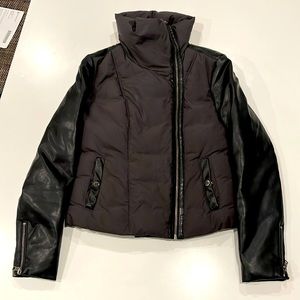 AX cropped black puffer jacket w/ faux leather sleeves - XS